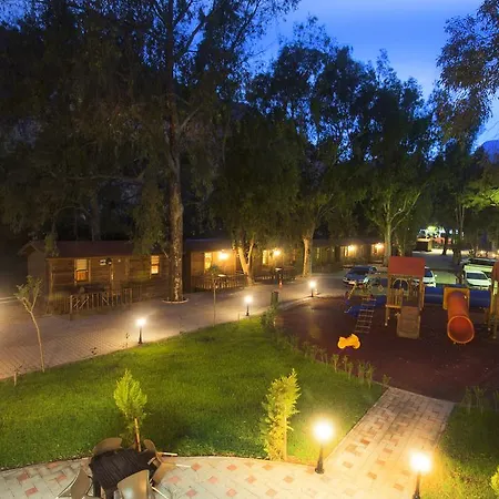 Lemonpark House אתר נופש 3*